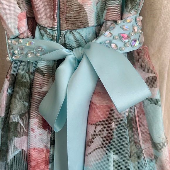 Floral pink and teal Formal - Picture 4 of 8